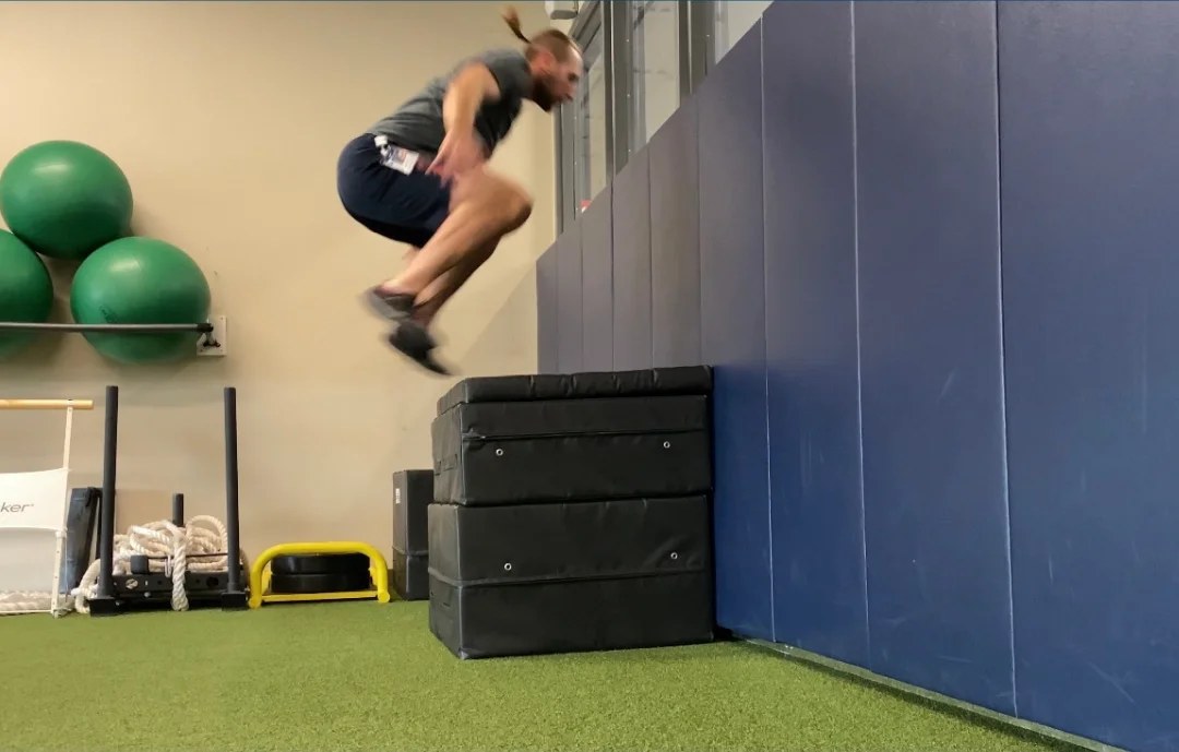 Title image for The Effects of Four-week Plyometric Training On Delaying Muscle Fatigue In Youth Rowers