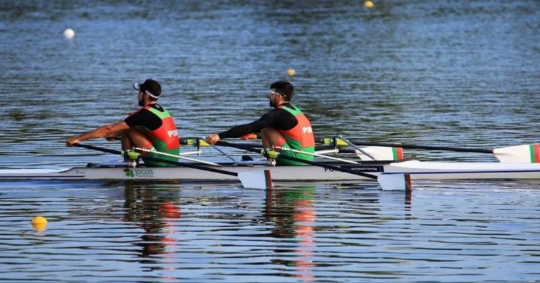 Title image for The Relationship Between Boat Acceleration And Rowing Performance